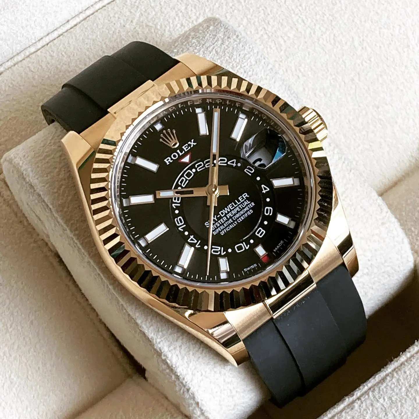 Alternative view of SKY-DWELLER Oyster m326238 42 mm