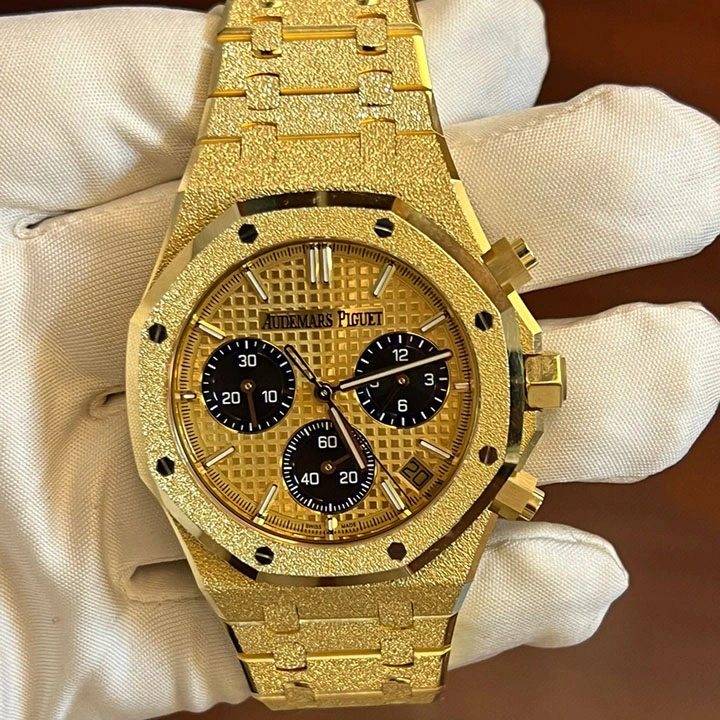 Alternative view of ROYAL OAK SELFWINDING CHRONOGRAPH 26240BA.GG.1324BA.01